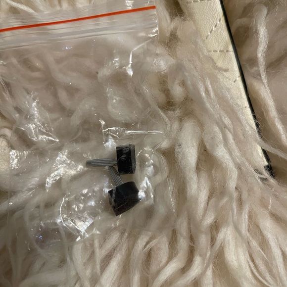 Dereon “Groove” heels. Sz8 offwhite (cream) colour - Picture 13 of 16